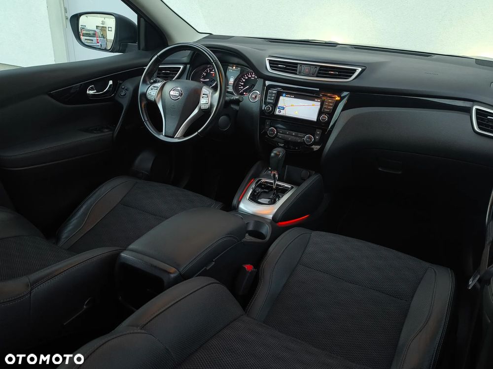 Nissan Qashqai 1.2 DIG-T Xtronic TEKNA+ - 26
