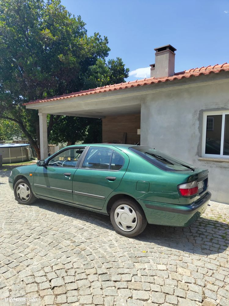 Nissan Primera Hatchback 1.6 SLX - 5