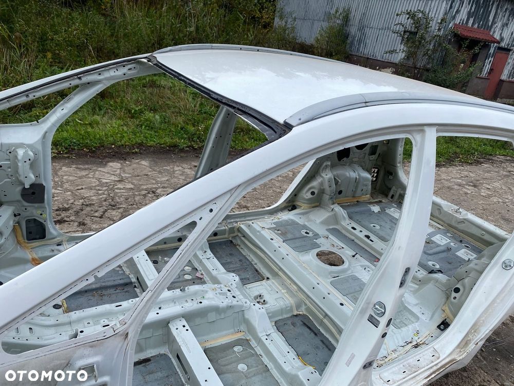 KIA CARENS IV DACH BIAŁY 1D 13-18 - 3