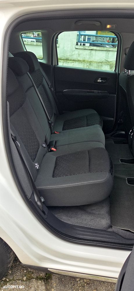 Peugeot 3008 Hybrid4 - 11