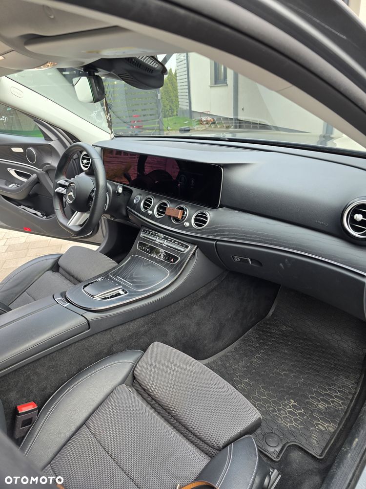 Mercedes-Benz Klasa E 300 de AMG/Avantgarde - 14