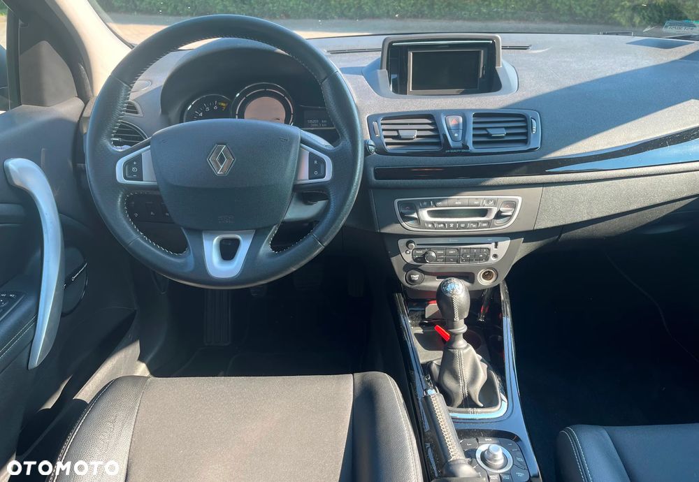 Renault Megane ENERGY TCe 115 Start & Stop Bose Edition - 8