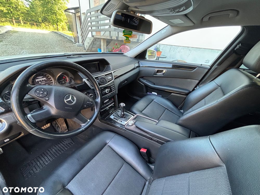 Mercedes-Benz Klasa E 220 CDI DPF BlueEFFICIENCY Automatik Avantgarde - 13