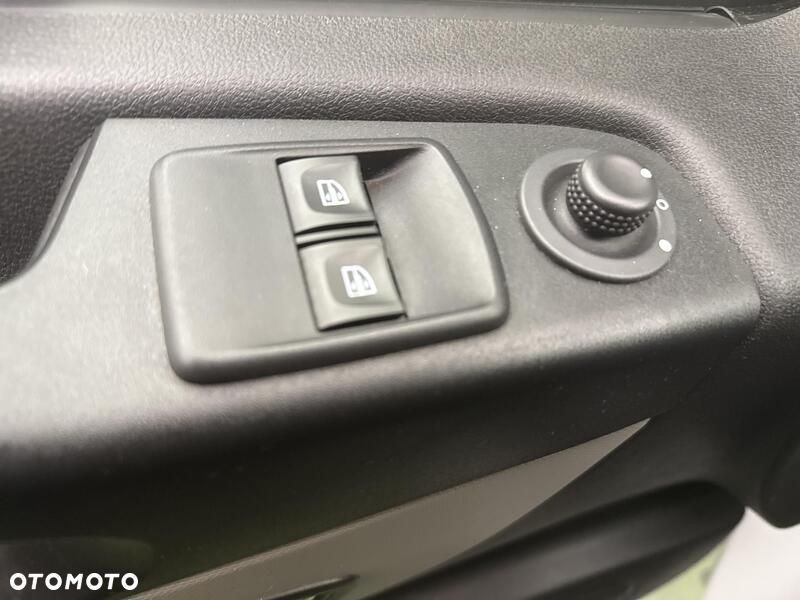 Renault Trafic - 12