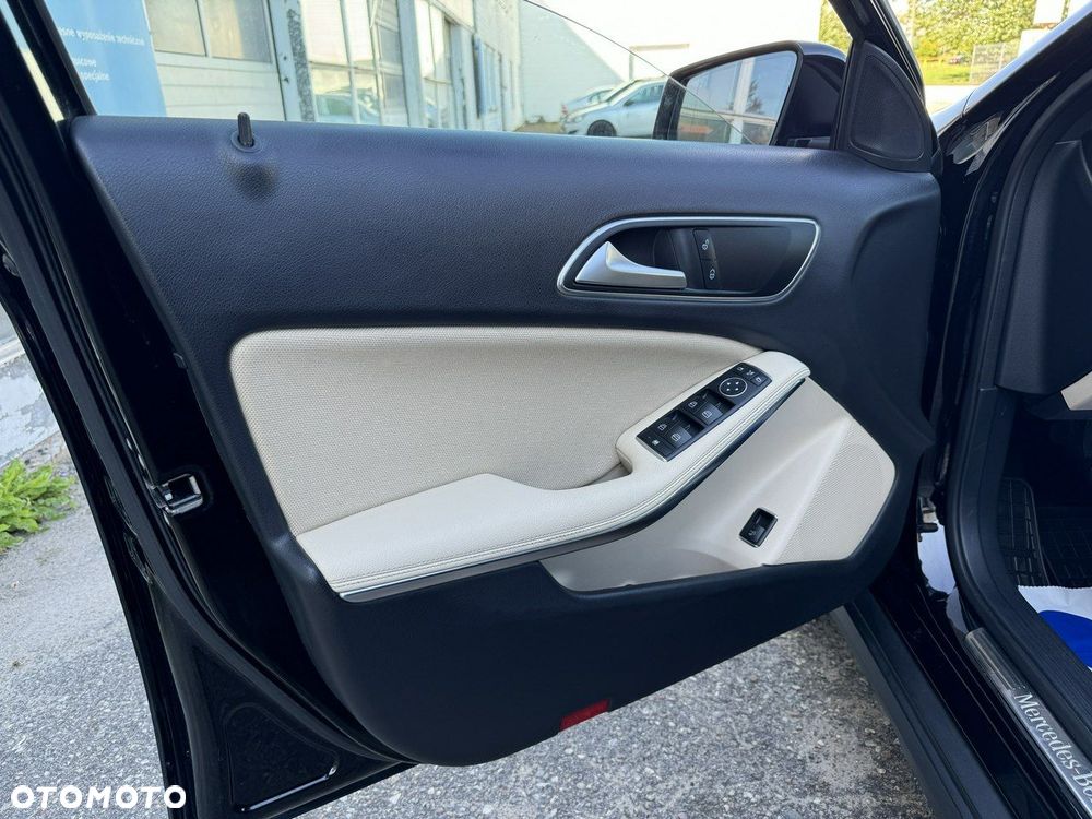 Mercedes-Benz GLA 180 (CDI) d - 16