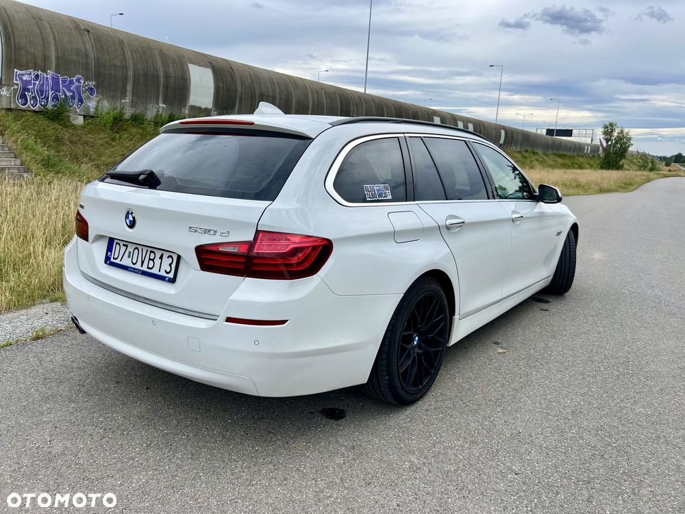BMW Seria 5 530d xDrive Luxury Line - 8