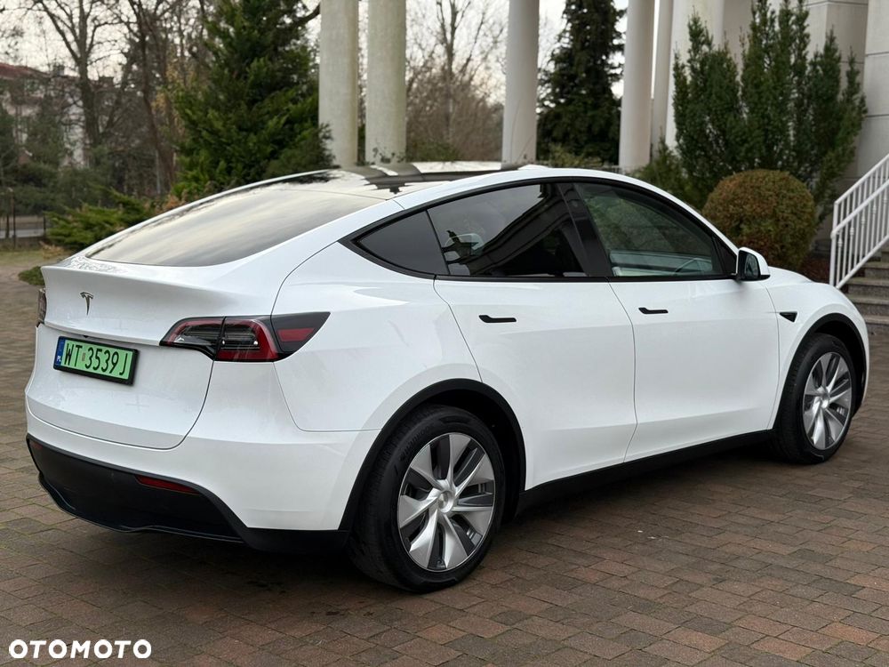Tesla Y Standard - 13