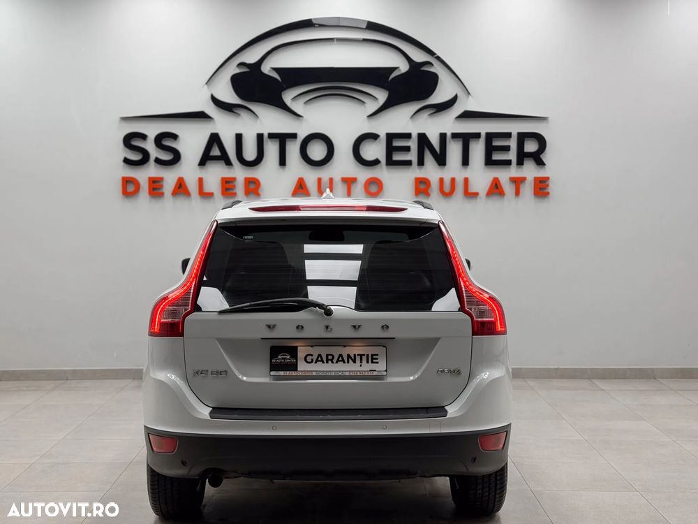 Volvo XC 60 D4 Momentum - 12