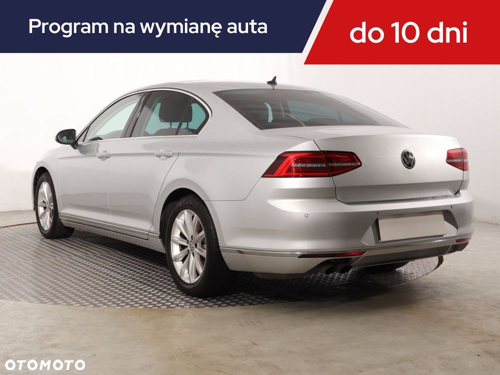 Volkswagen Passat - 6