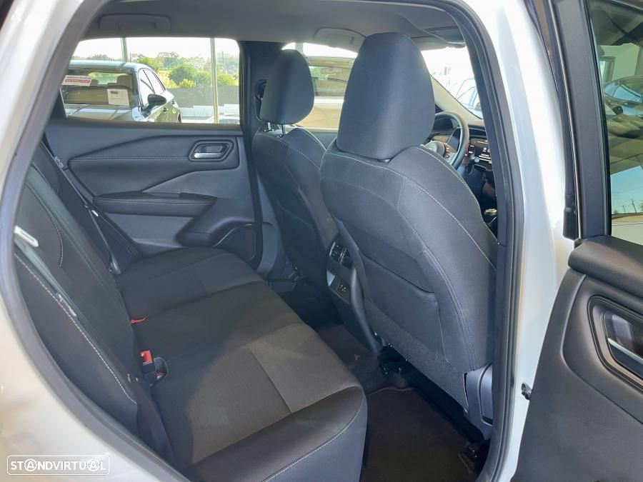 Nissan Qashqai 1.3 DIG-T N-Connecta LED - 25