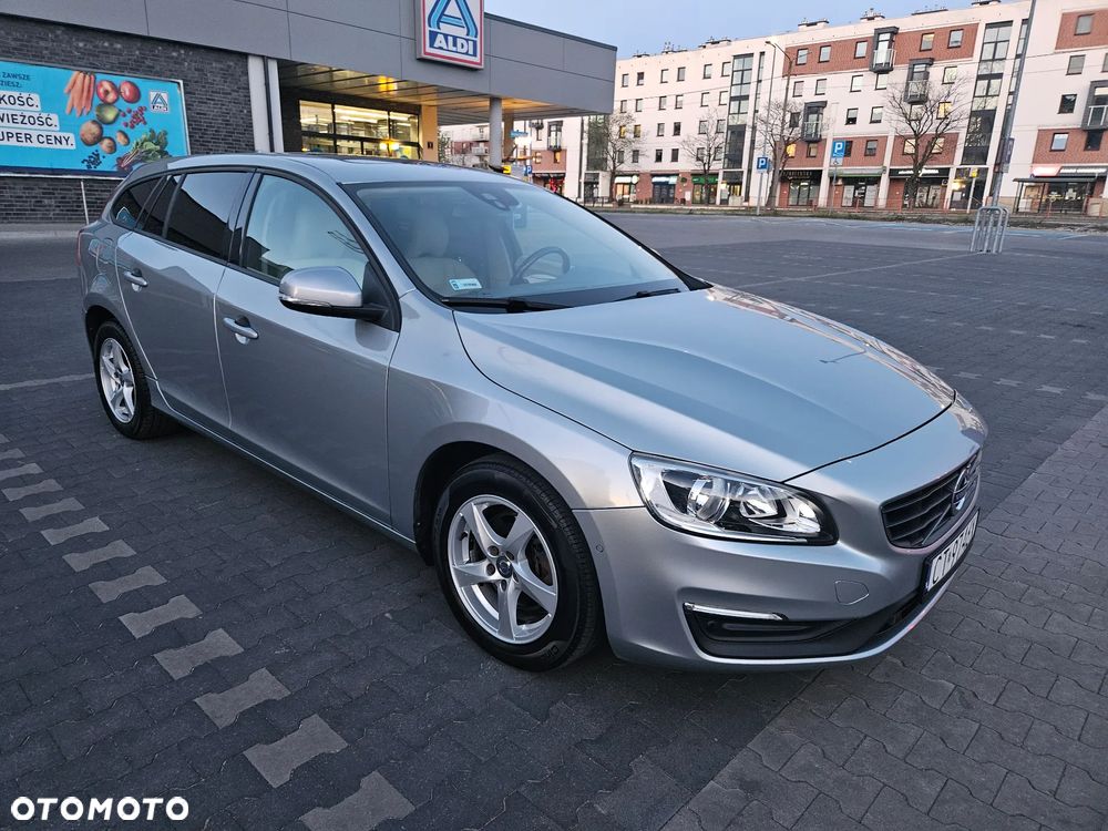 Volvo V60 D4 Geartronic Kinetic - 28