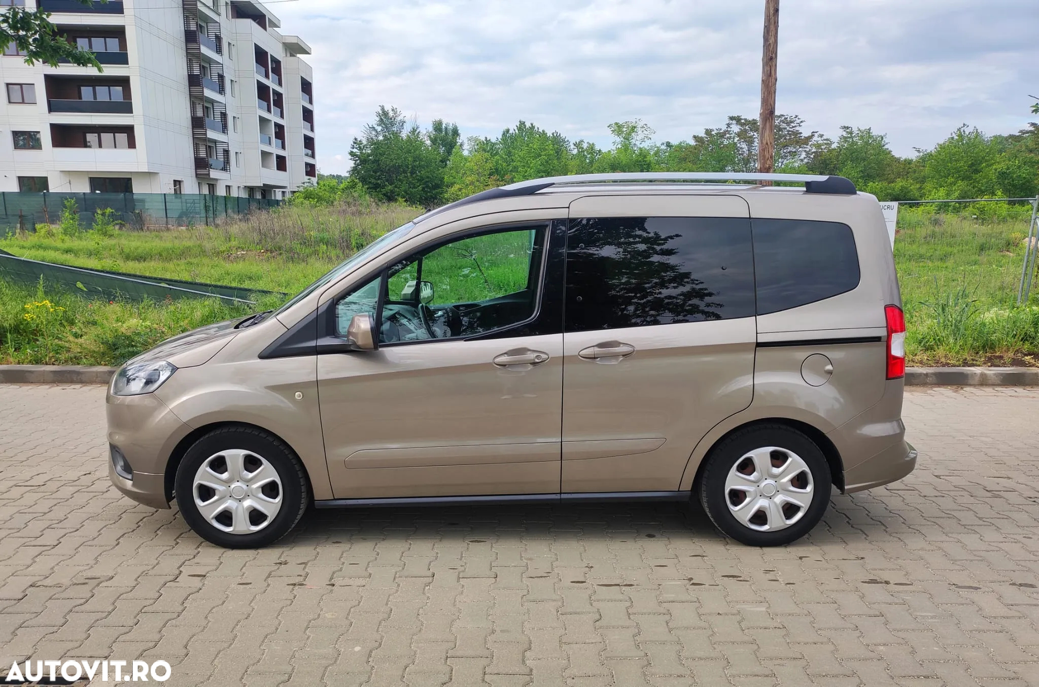 Ford Tourneo Courier 1.0 EcoBoost Titanium - 5