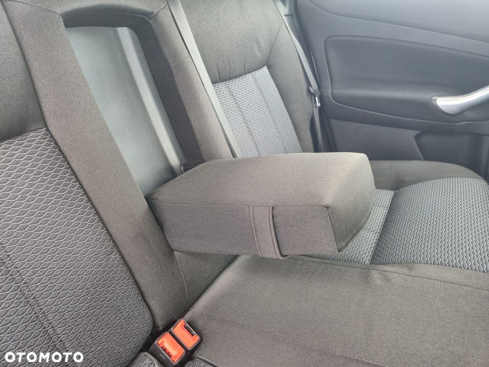 Ford Mondeo 2.0 Ghia Executive - 22