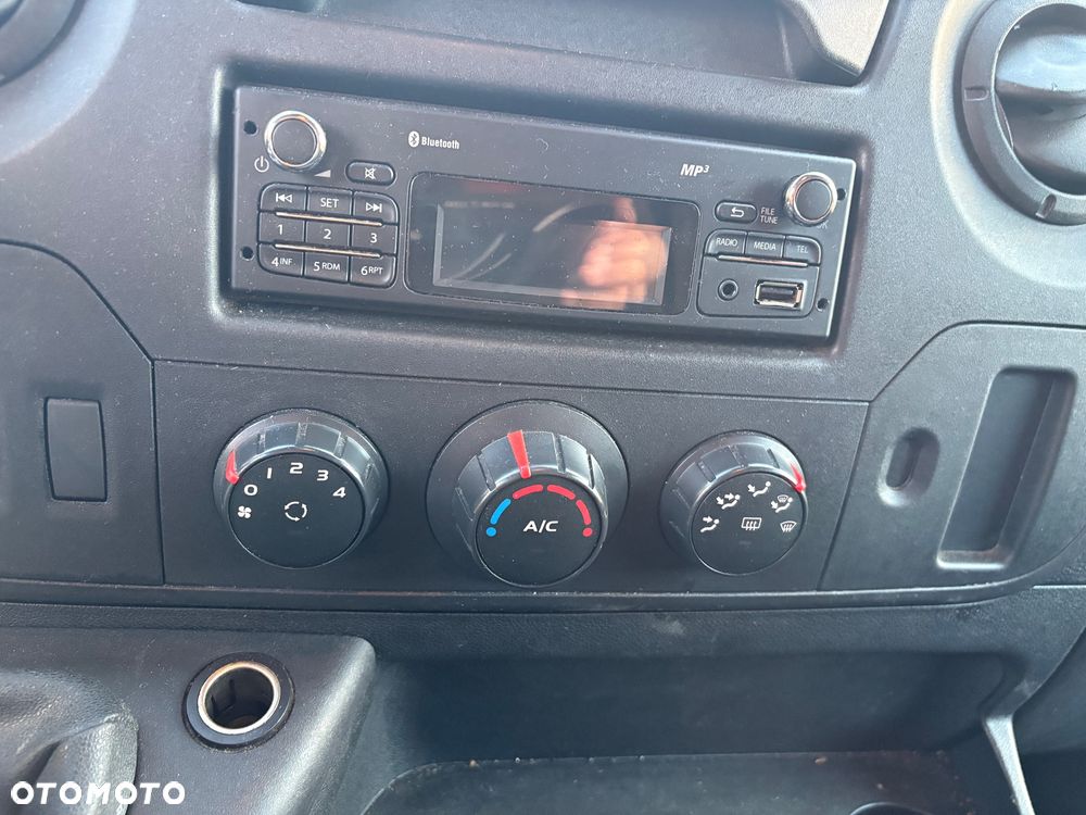 Renault Master - 15