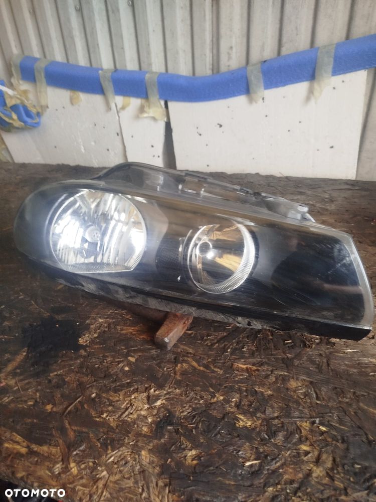 Volkswagen Scirocco 3 lampa prawa przód - 1