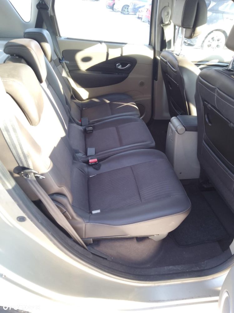 Renault Scenic 1.9 dCi Confort Privilege - 17