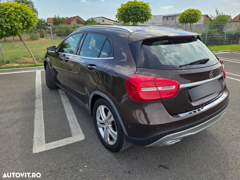 Mercedes-Benz GLA - 2