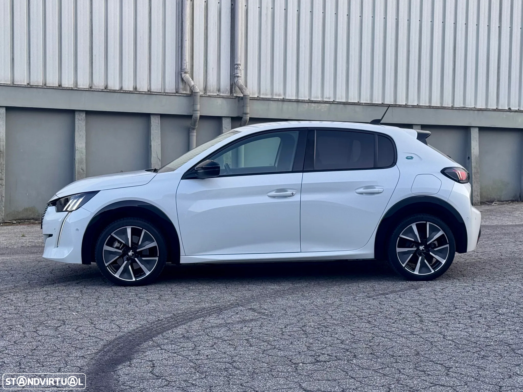 Peugeot e-208 50 kWh GT - 6