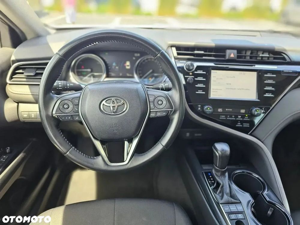 Toyota Camry 2.5 Hybrid Prestige CVT - 22
