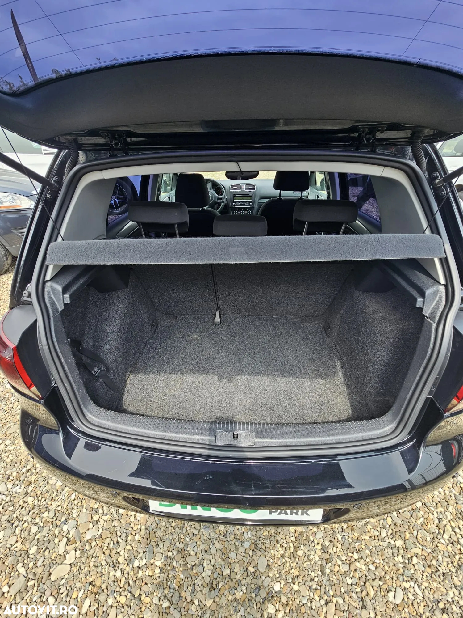 Volkswagen Golf - 17