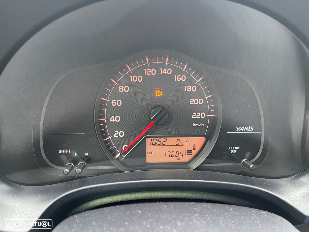 Toyota Yaris 1.0 VVT-i Comfort+P.Style - 14