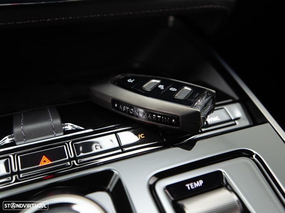 Aston Martin DBX 707 - 25