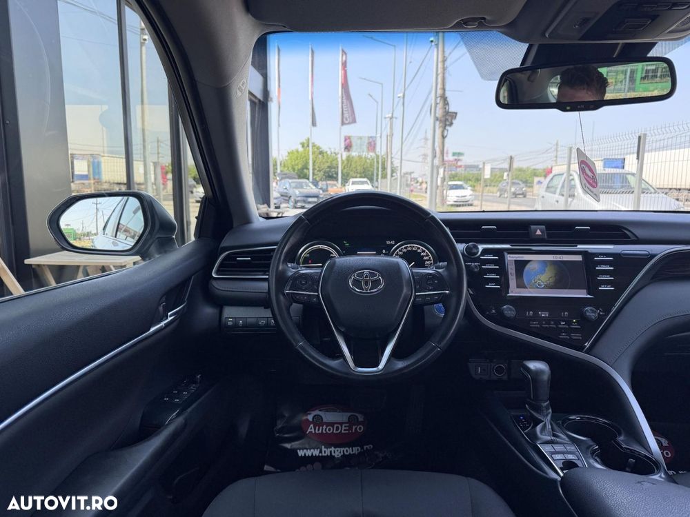 Toyota Camry - 9