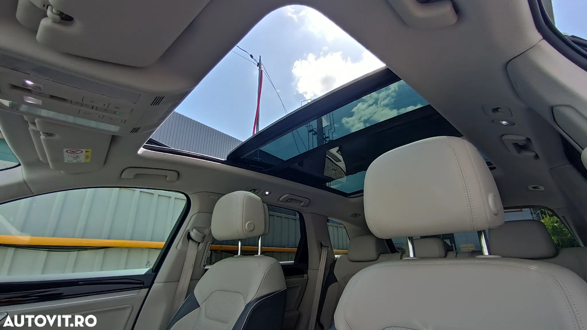 Volkswagen Touareg V6 TDI Elegance - 27