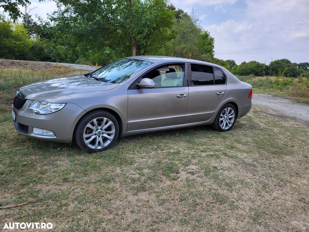 Skoda Superb 2.0 TDI Comfort DSG - 9