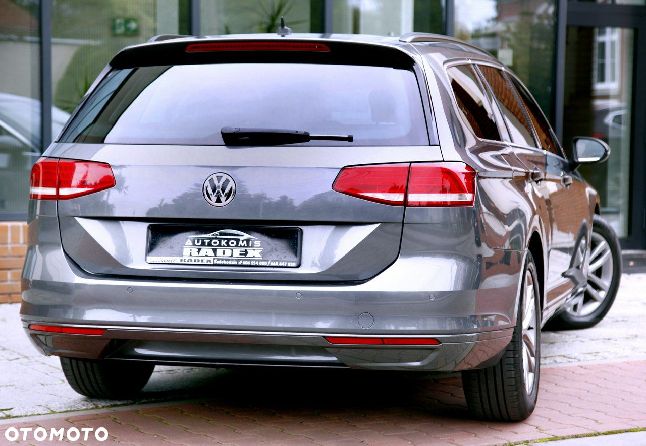 Volkswagen Passat - 21