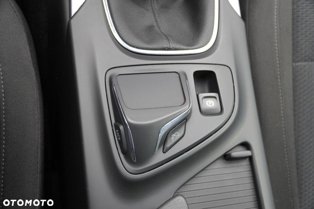 Opel Insignia - 15