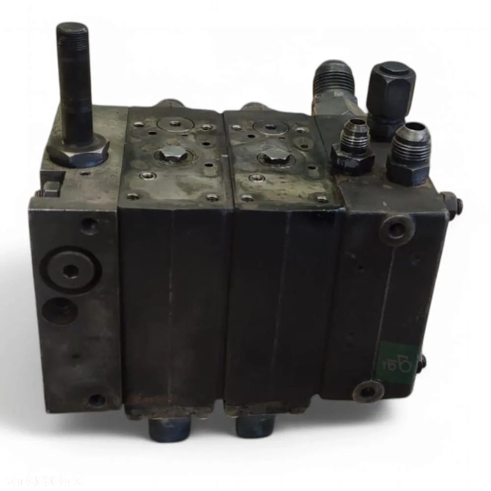 Rozdzielacz hydrauliczny V35230400 V39754200 Valtra T 161 - 4