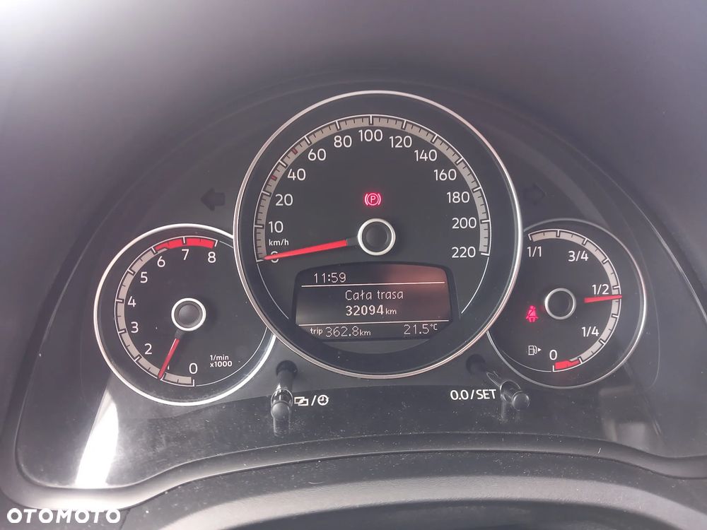 Volkswagen up! United - 12