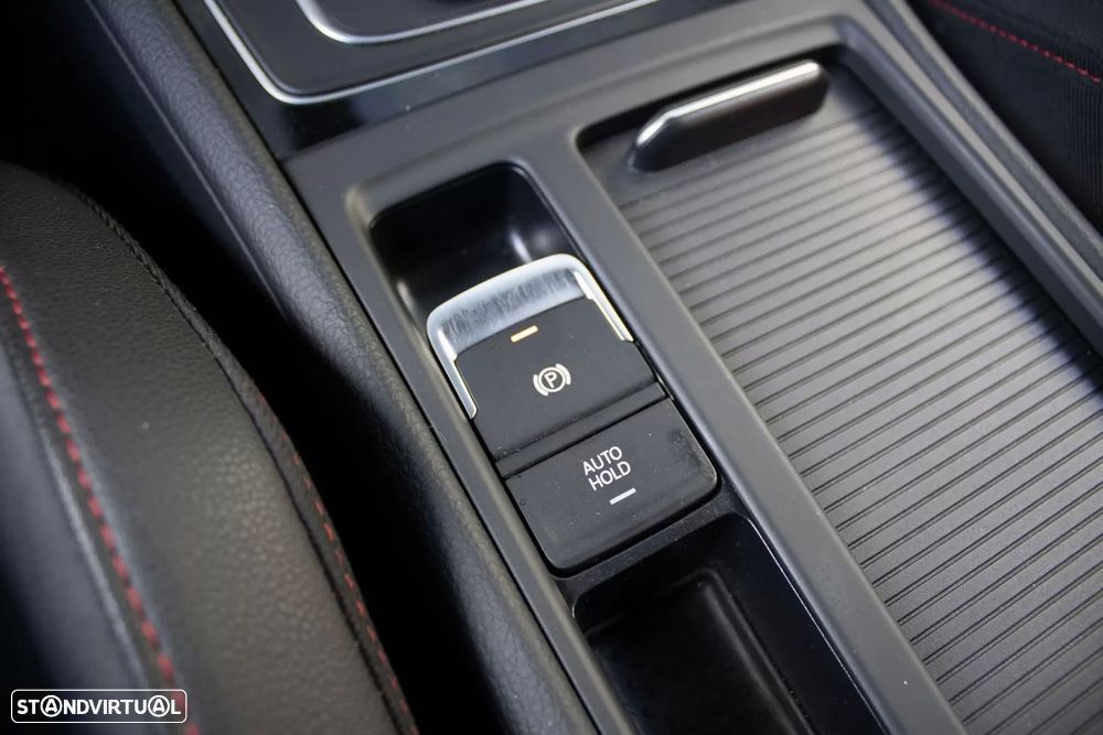 VW Golf 2.0 TSI GTi TCR DSG - 27