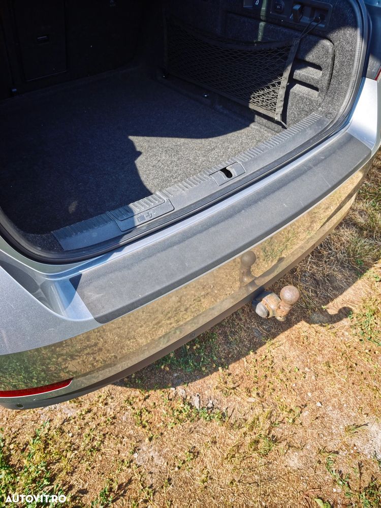 Skoda Superb 2.0 TDI DSG Style - 4
