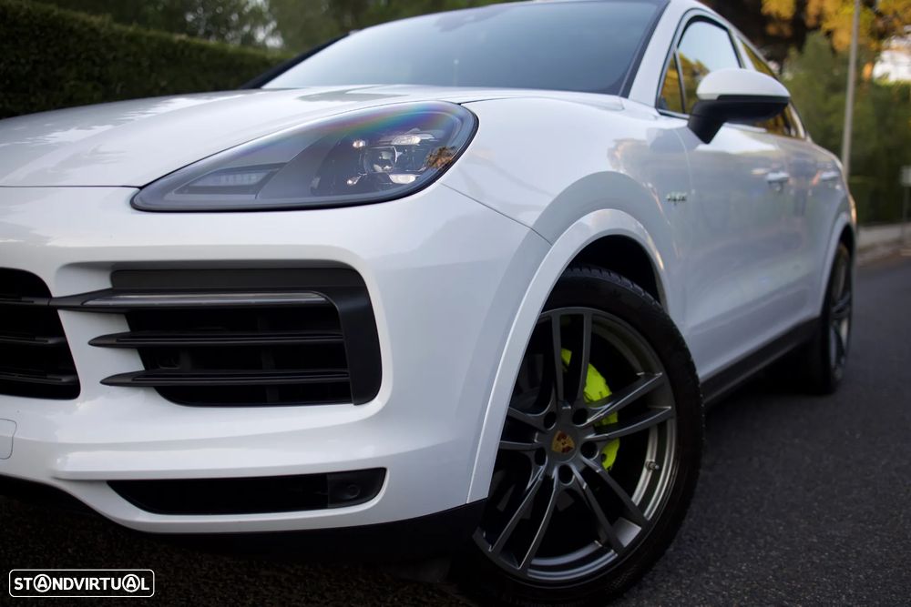 Porsche Cayenne Coupé E-Hybrid - 6