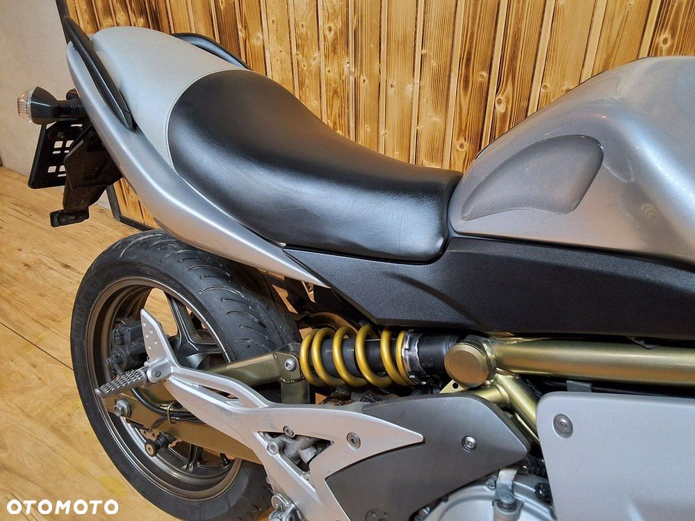 Kawasaki ER - 4