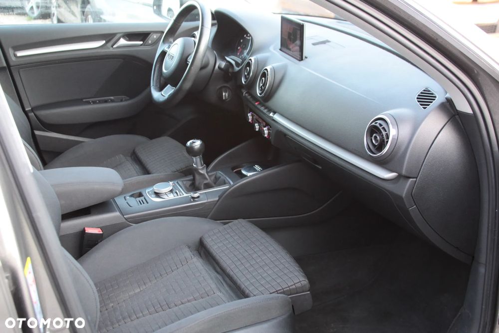 Audi A3 Sportback 1.4 TFSI Ambition - 19