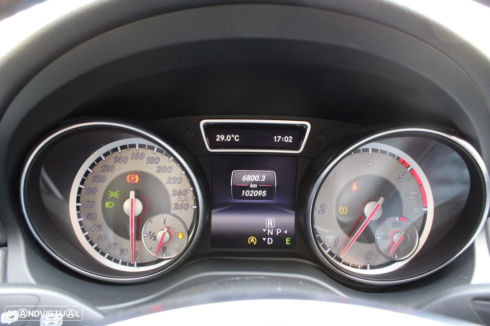 Mercedes-Benz GLA 220 d 4Matic 7G-DCT AMG Line - 10