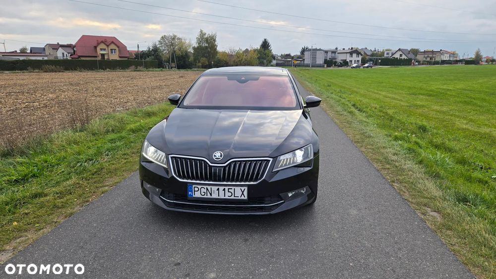 Skoda Superb 2.0 TDI L&K DSG - 11