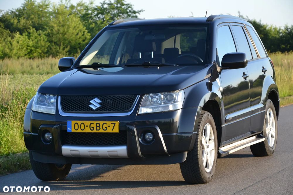 Suzuki Grand Vitara 2.0 Comfort - 31