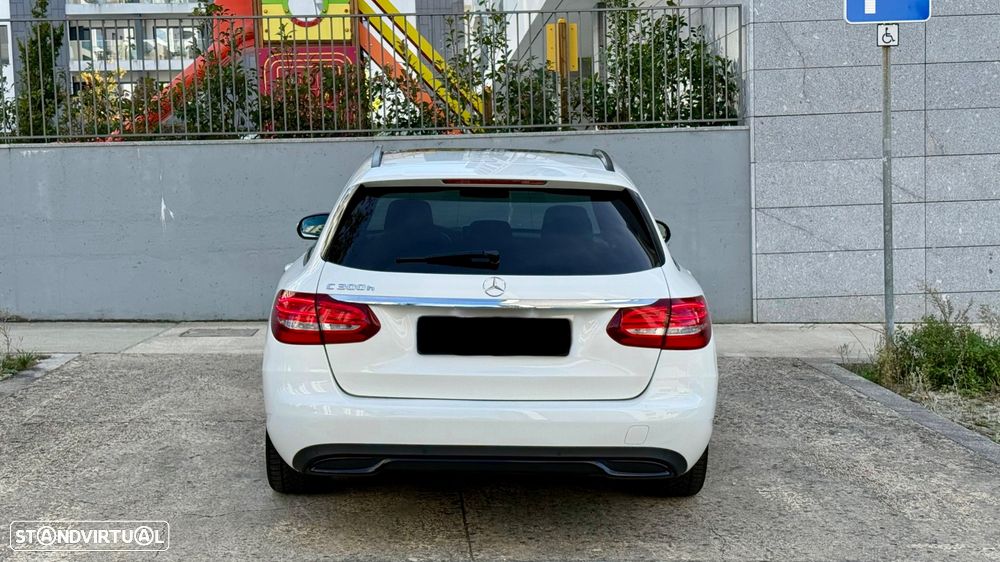Mercedes-Benz C 300 h AMG Line - 11