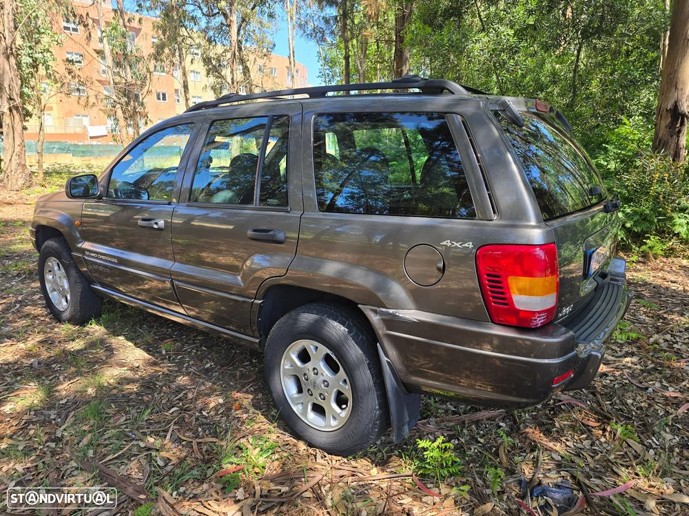 Jeep Grand Cherokee 3.1 TD Laredo - 12