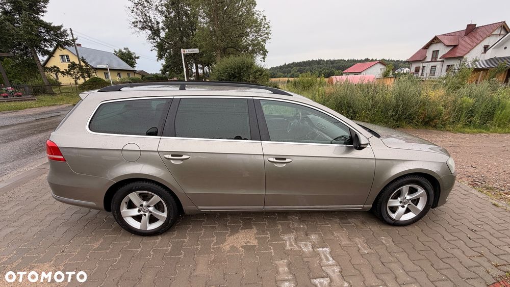 Volkswagen Passat 2.0 TDI BlueMotion Technology Highline - 23