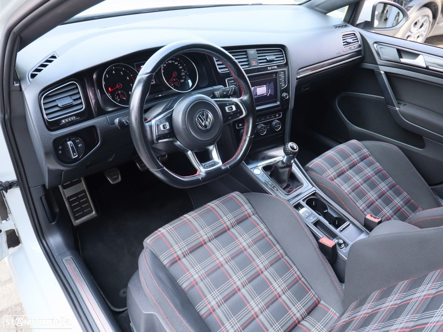 VW Golf 2.0 TSi GTi Performance - 7