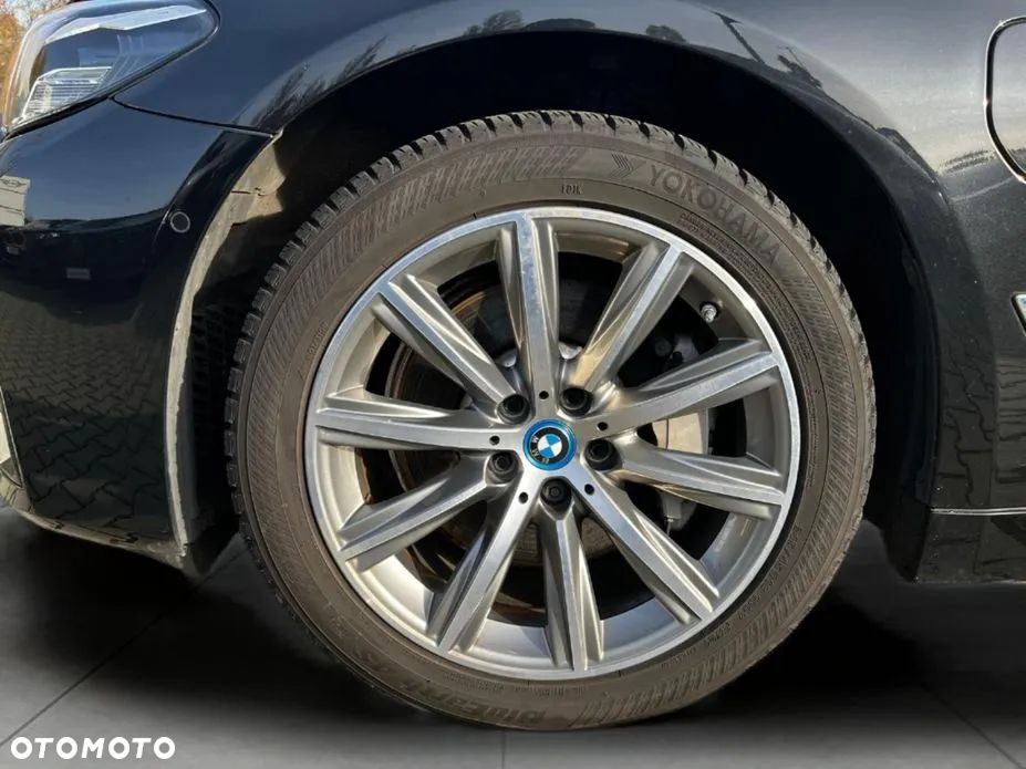 BMW Seria 5 530e Luxury Line - 9