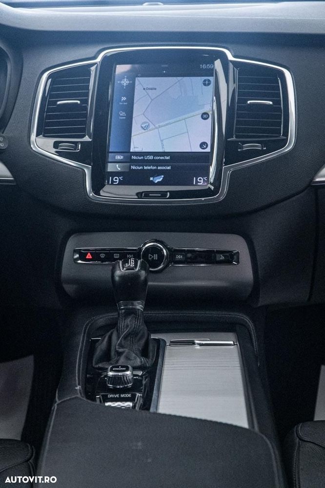 Volvo XC 90 D5 AWD Momentum - 5