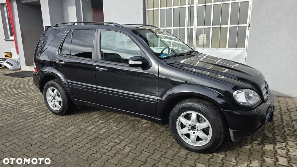 Mercedes-Benz ML - 11