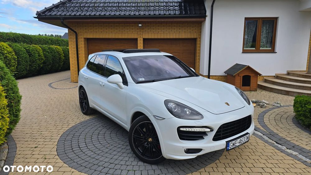 Porsche Cayenne Turbo - 14