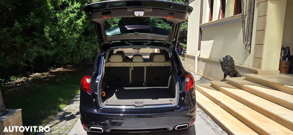 Porsche Cayenne - 5
